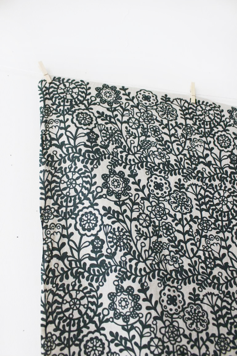 LINNETリネンプリント <br />
        チェコへの憧れ